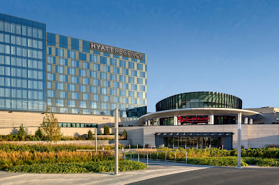 JFK-airport-area casino featuring slots & table games